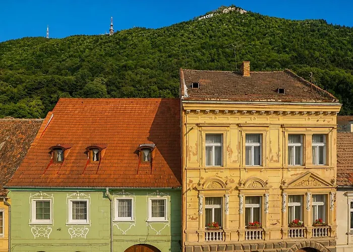Rooftop Proprety With Large Terrace & Stunning Views -